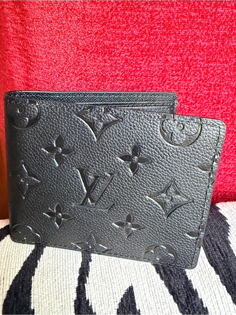 Gorgeous Black LV Monogram Men’s Wallet